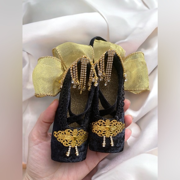 Handmade pointe shoes. Gift for ballerina. Souvenir. Home decor. Ballerina shoes - Picture 3 of 5